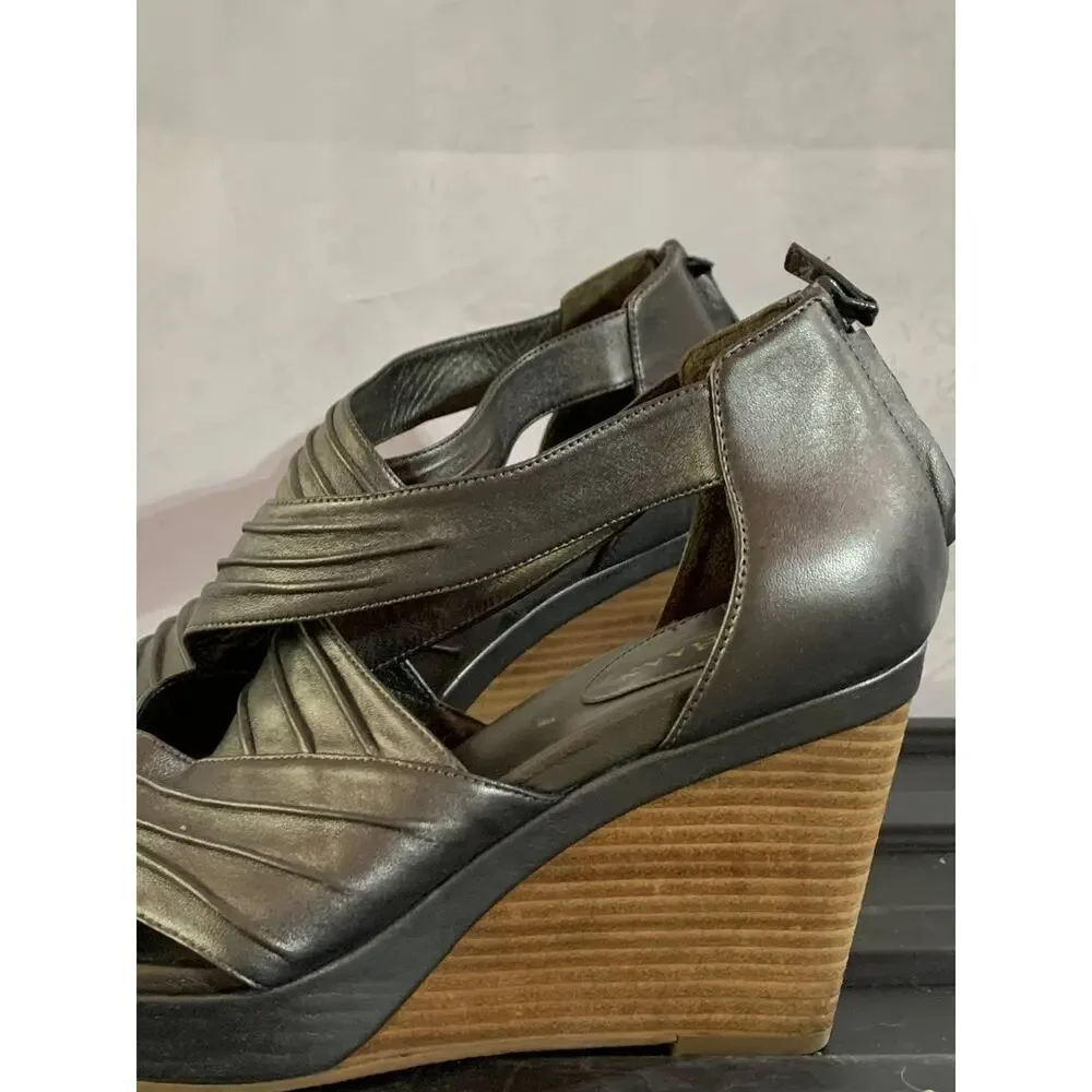 Cole haan silver wood grain platform wedge open toe 10.5 back zip